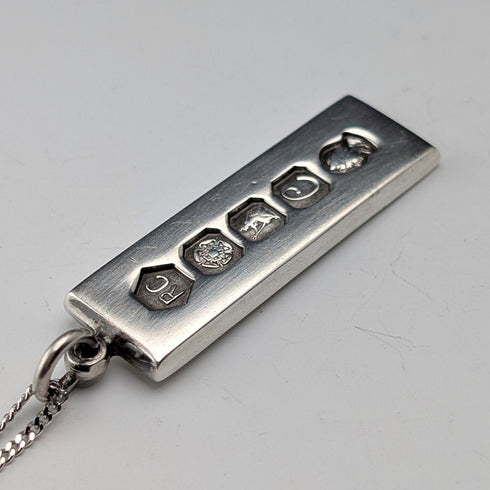 1977 年英國不列顛尼亞銀禧紀念錠吊墜共 19.2 克,搭配純銀項鍊 RC